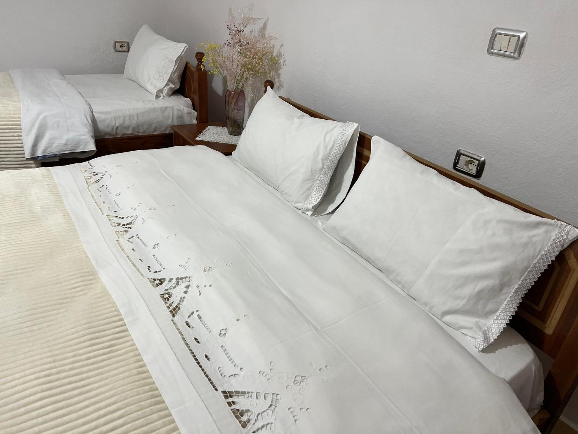 Tourists Guest House Gjirokastër Exteriér fotografie